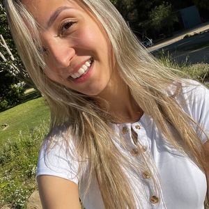 Meet your Posher, Sabrina